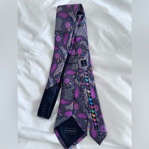 Ermenegildo Zegna Quindici neck tie.
